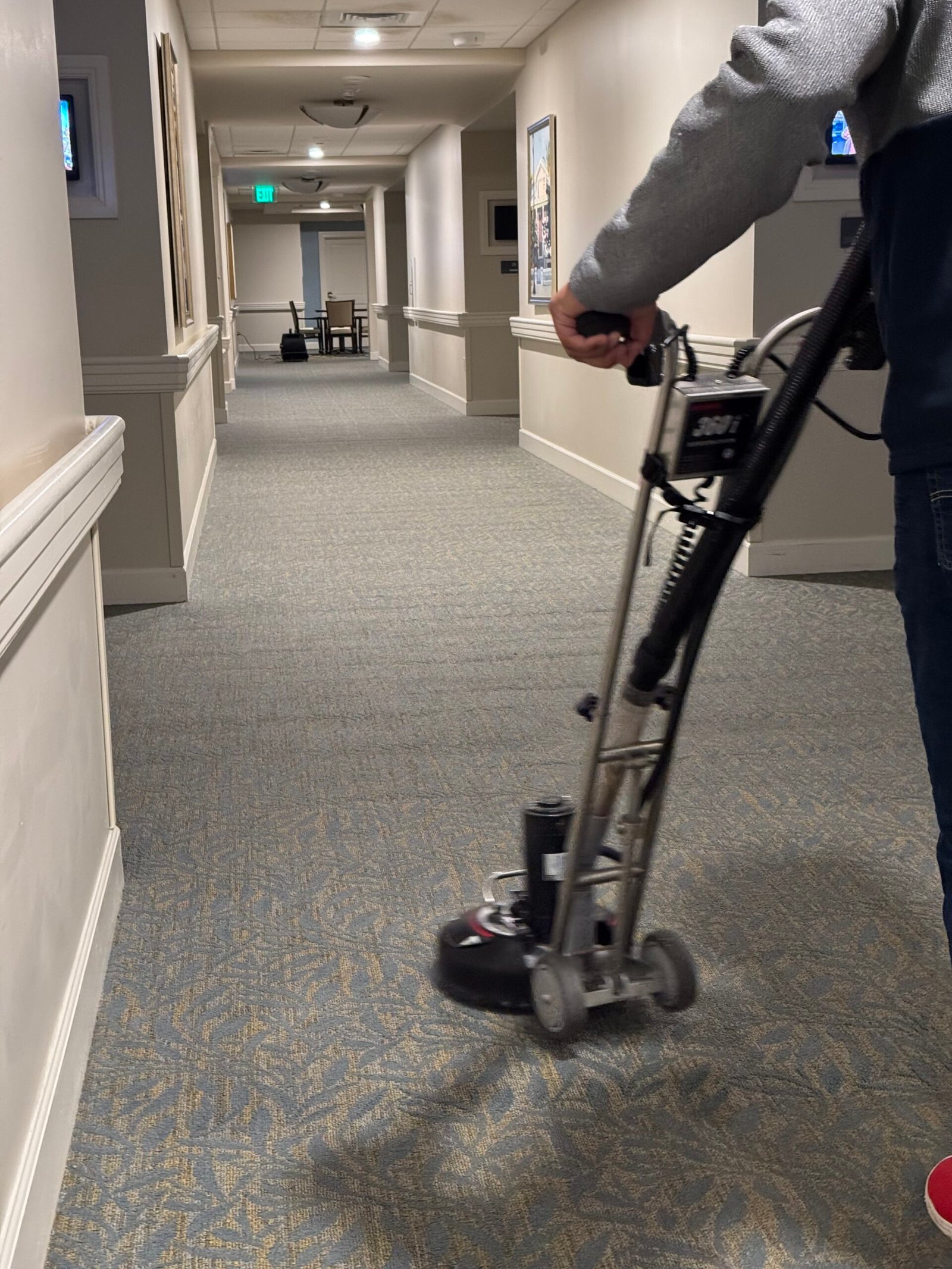 Commercial carpet cleaning service in Parrish, FL