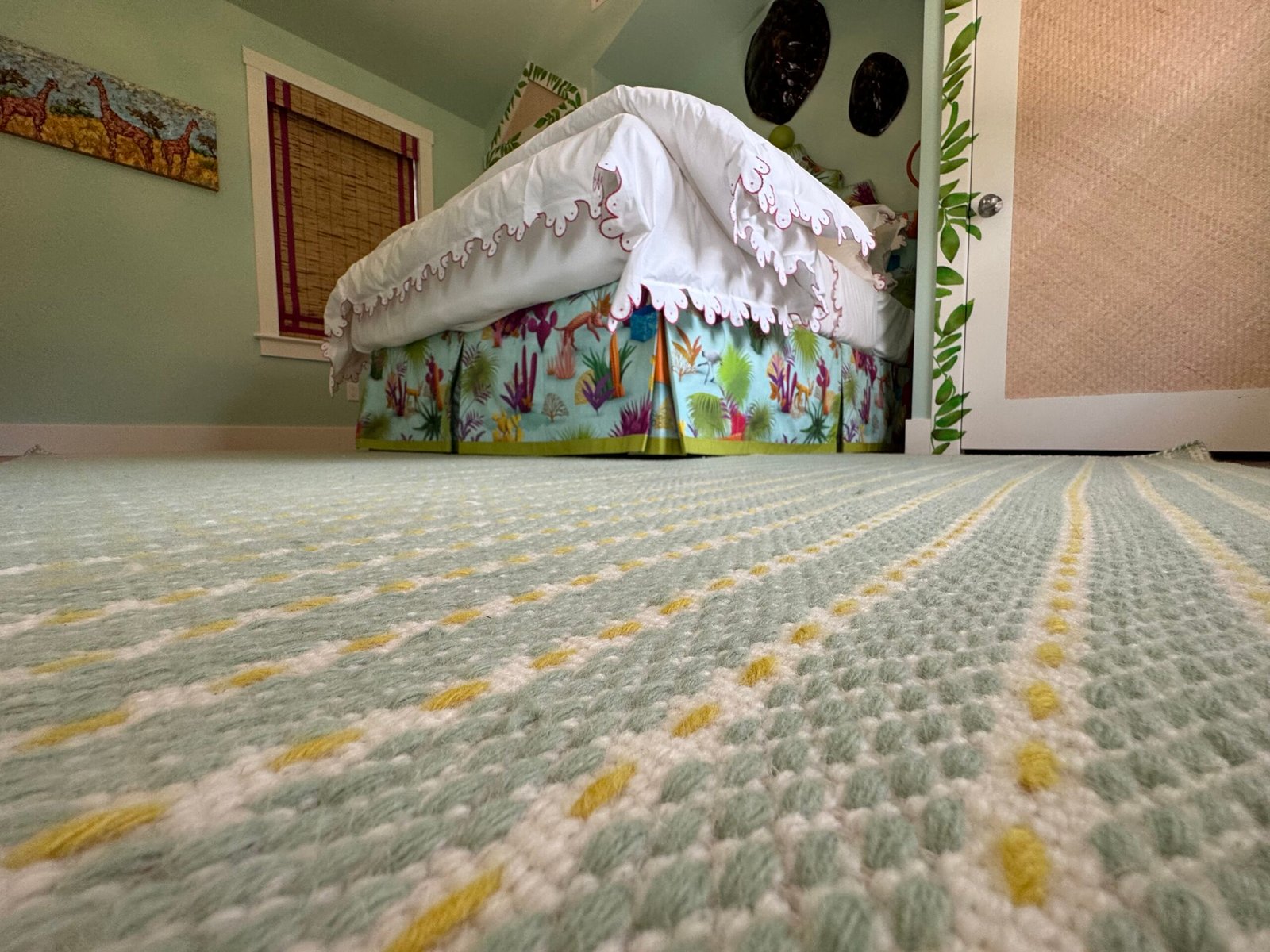 Living room area rug cleaning by Oh Limpio