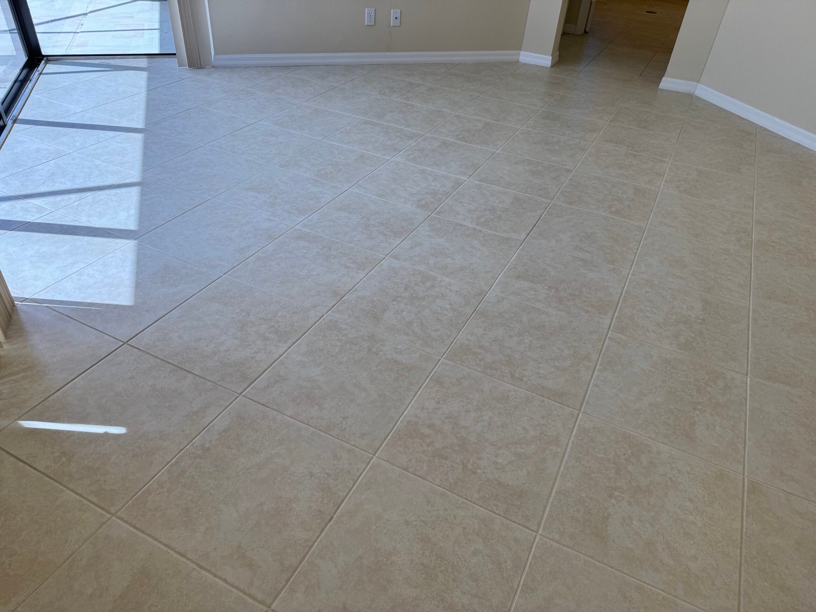 Restored kitchen tile and grout in a Bradenton, FL home